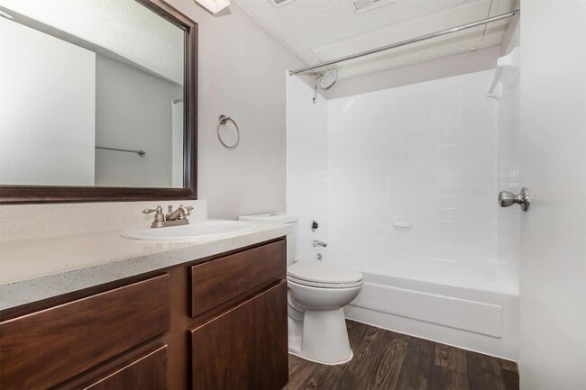 Foto del edificio - 8301 Boat Club Rd