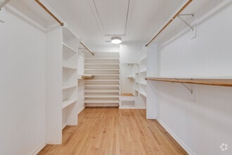 Building Photo - 6050 Ellsworth Ave