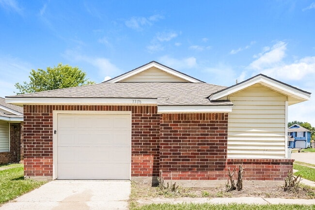 Building Photo - 7706 Ellis Dr
