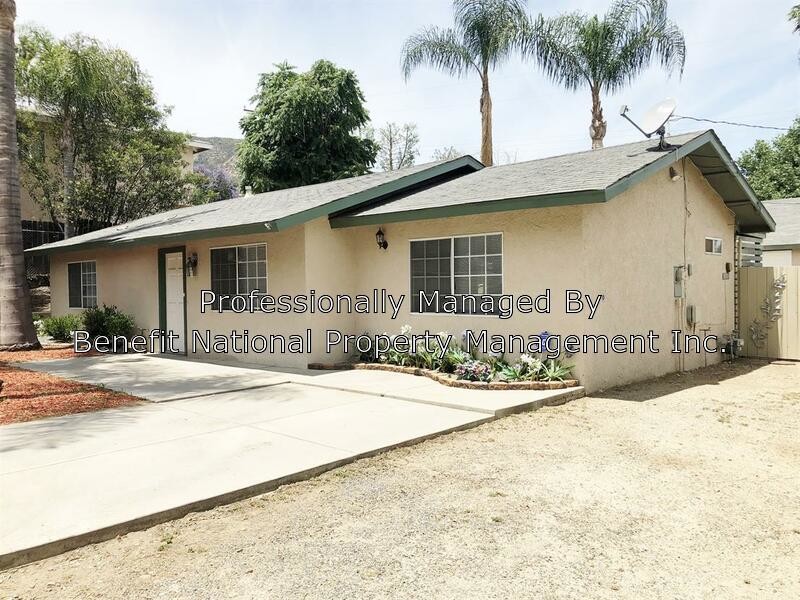 Primary Photo - 33265 Lorimer St