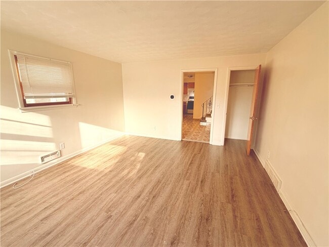 Foto del edificio - 211 Magnolia Ave