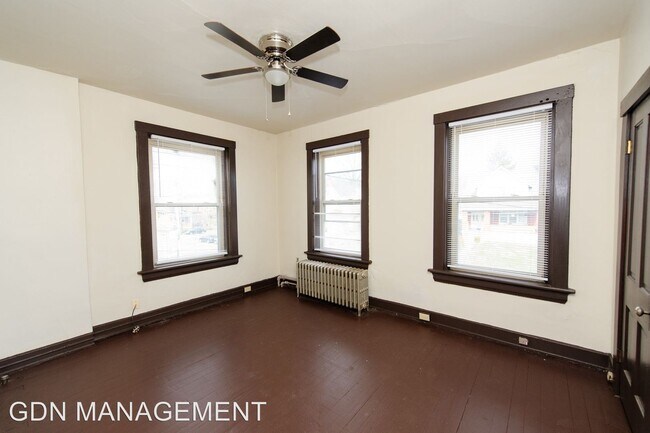 Building Photo - 2741 Harris Ave