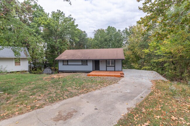 Foto del edificio - 5714 N Maple Ct
