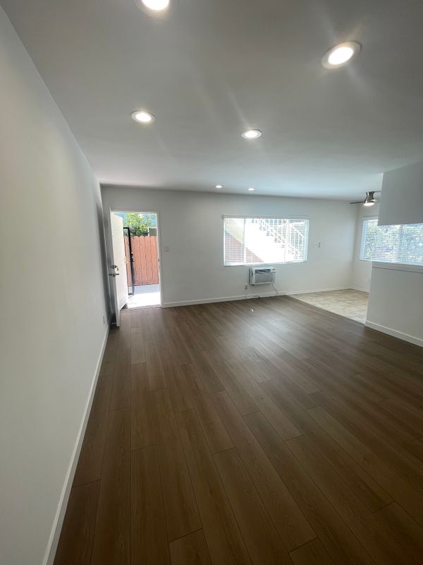 Foto del edificio - 744 Pier Ave