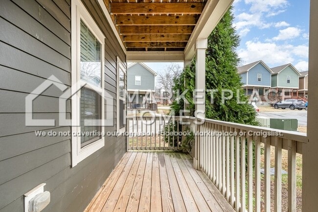 Building Photo - 144 Laurel Way