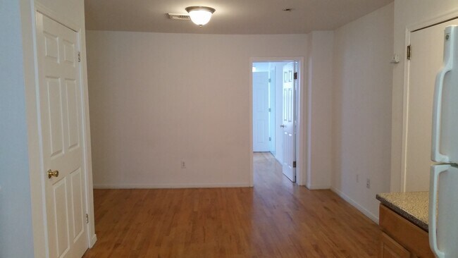 Building Photo - 272 3rd St
