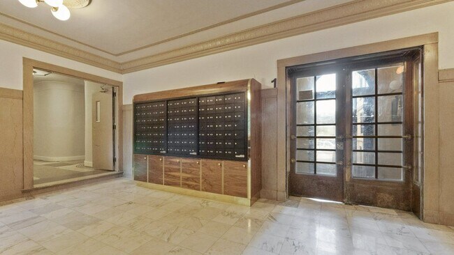 Foto del edificio - 484 Brainard St