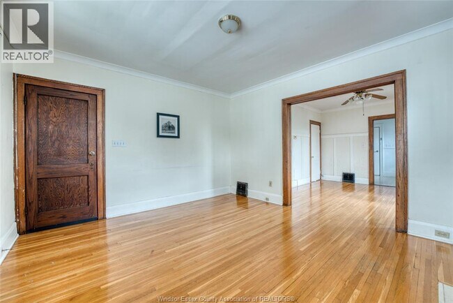 Photo du bâtiment - 135 Oak Ave