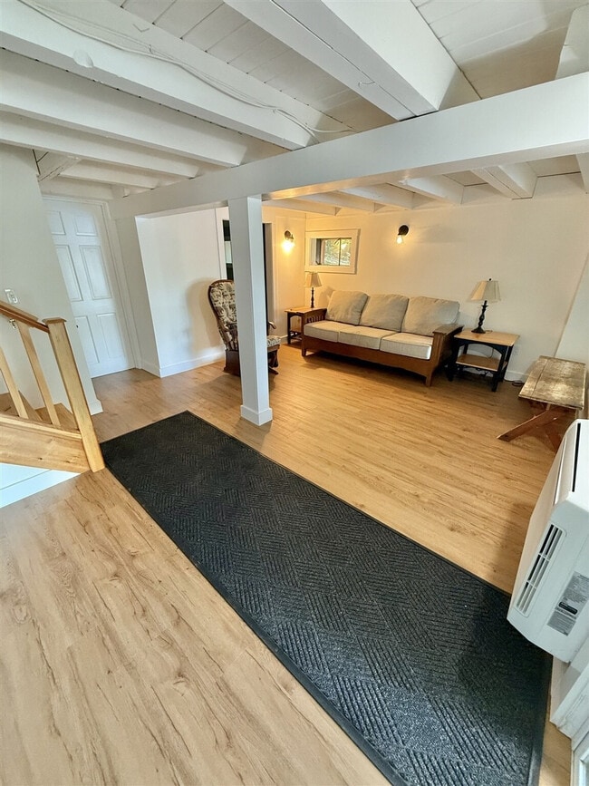 Building Photo - 145 Beach Rd