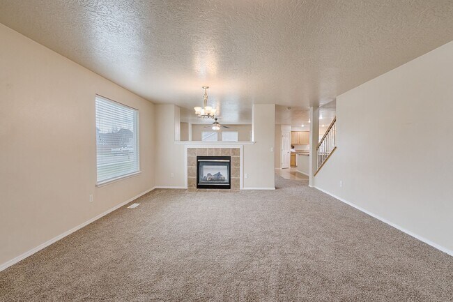 Foto del edificio - Beautiful home located in sought after Sundance Subdivision