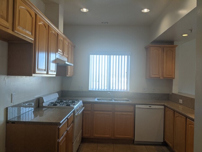 Building Photo - 4438 Vista Del Monte Ave