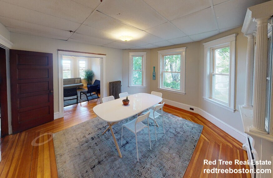 Foto principal - 24 Dearborn Rd