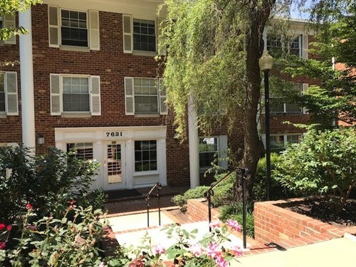 Primary Photo - Beautiful McLean Condo Near Metro