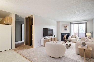 Building Photo - Fairway Apartment