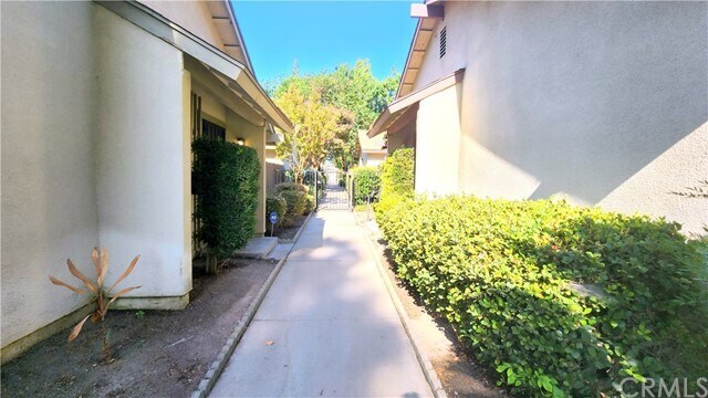 Building Photo - 1335 N San Diego Ave
