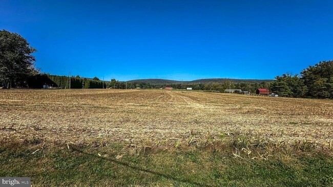 Foto del edificio - 57 Mountain View Rd