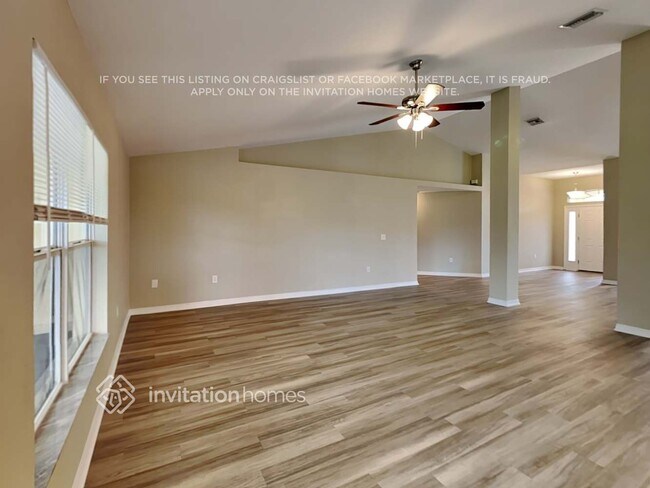 Building Photo - 1075 Paraclete Rd