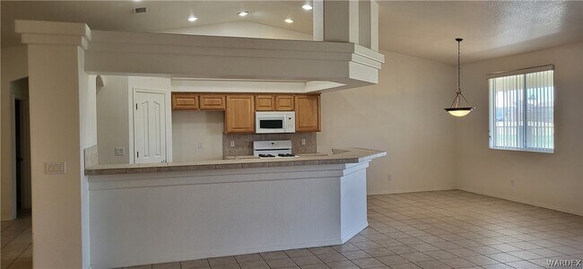 Building Photo - 1796 Wishing Well Ln
