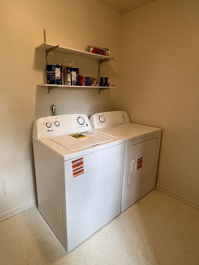 Foto del edificio - Cozy 3 BR Home in Convenient Location