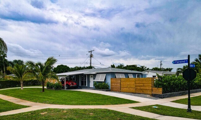 Building Photo - 549 Fairwind Dr