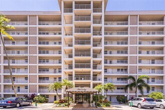 Building Photo - 2671 S Course Dr