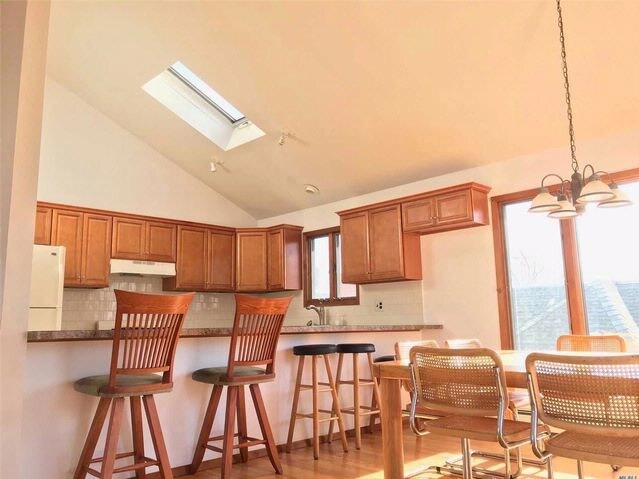 Foto del edificio - 304 W Market St