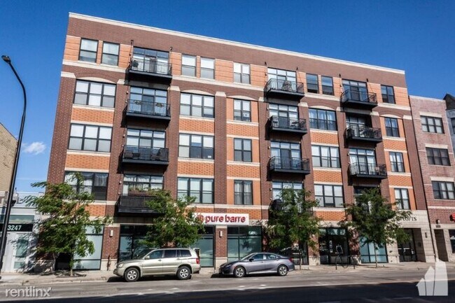 Building Photo - 3235 N Ashland Ave