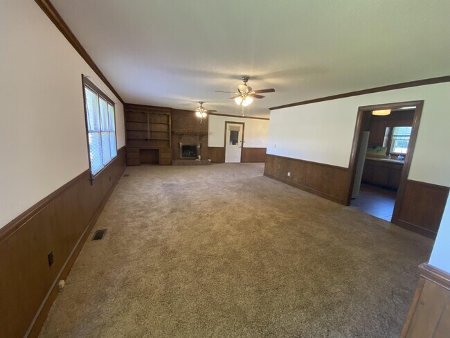 Building Photo - 3564 Mills Rd