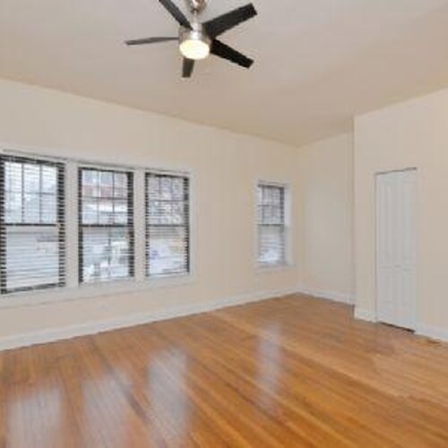 Building Photo - 2829 S Lawndale Ave
