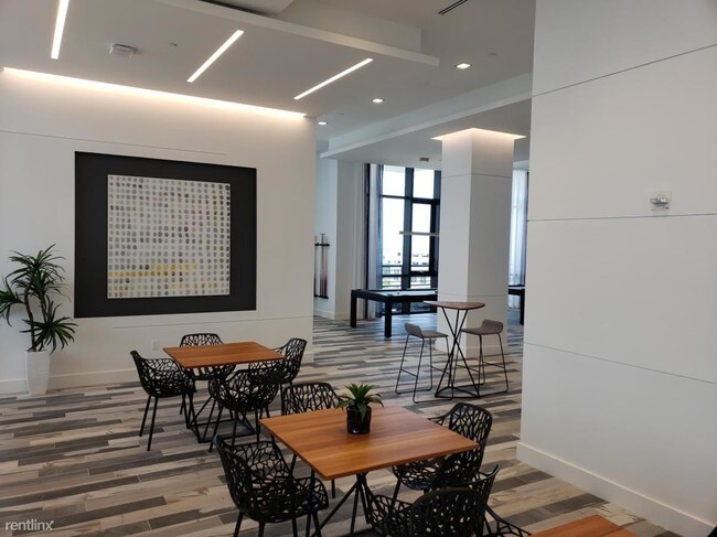 Foto del edificio - 1 br, 1 bath Apartment - 726 NE 1st Ave