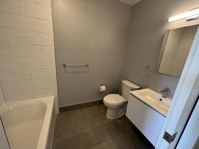 Foto del edificio - 35 S Huntington Ave