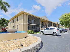 Building Photo - 5331 Summerlin Rd