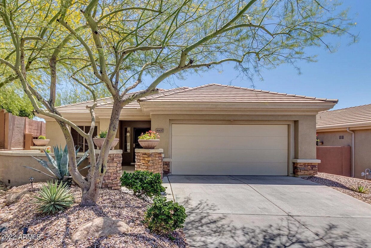 Foto principal - 41437 N Bent Creek Way