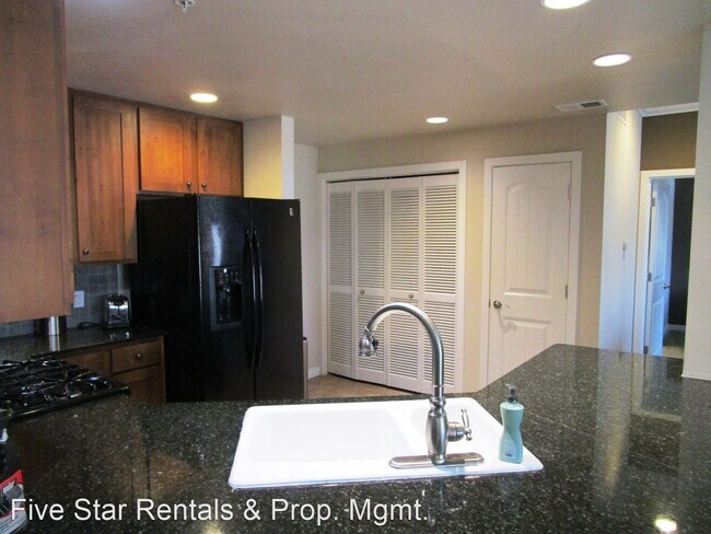 Building Photo - 2 br, 2 bath House - 6103 Monterra Ave., "...