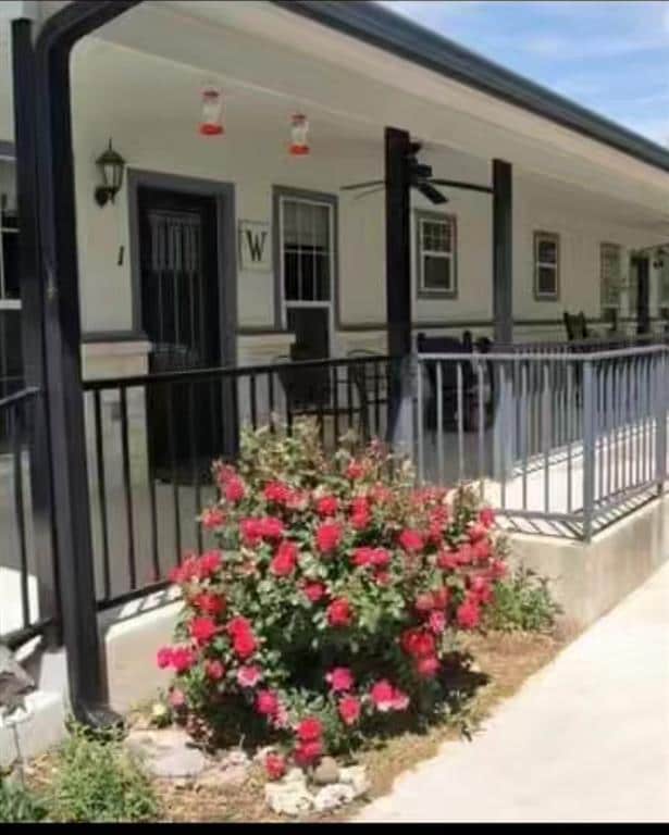 Building Photo - 601 Co Rd 340A