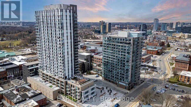 Building Photo - 55 Duke St W