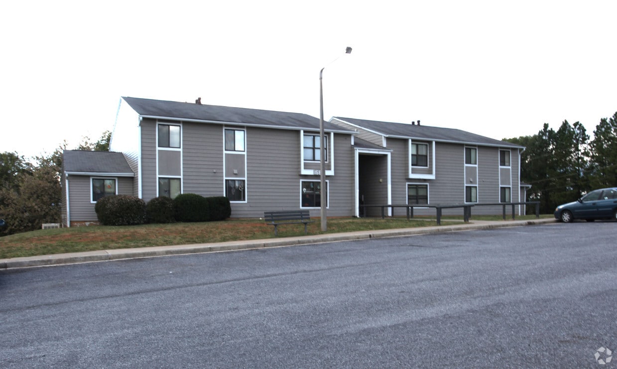 Northampton Apartments - Vinton, VA | Apartments.com