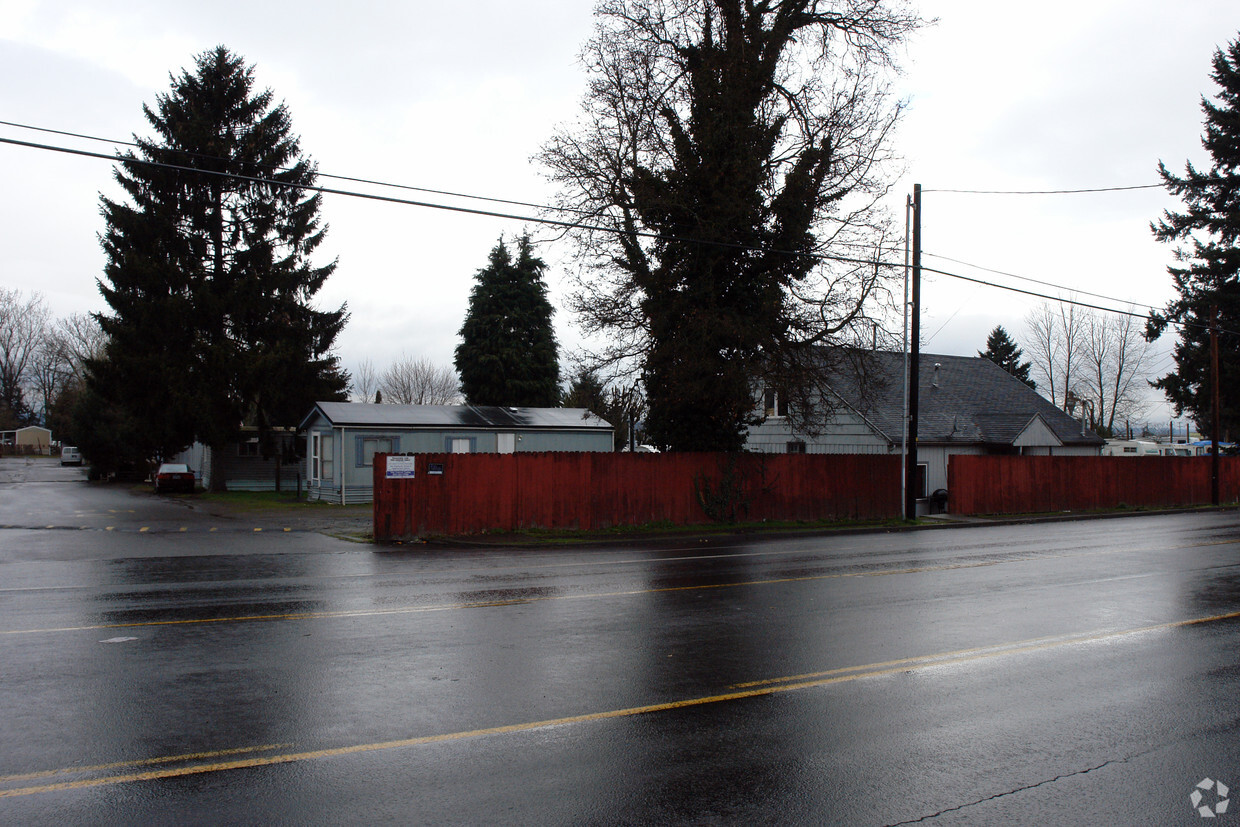 Building Photo - Arbor Mobile Home Park