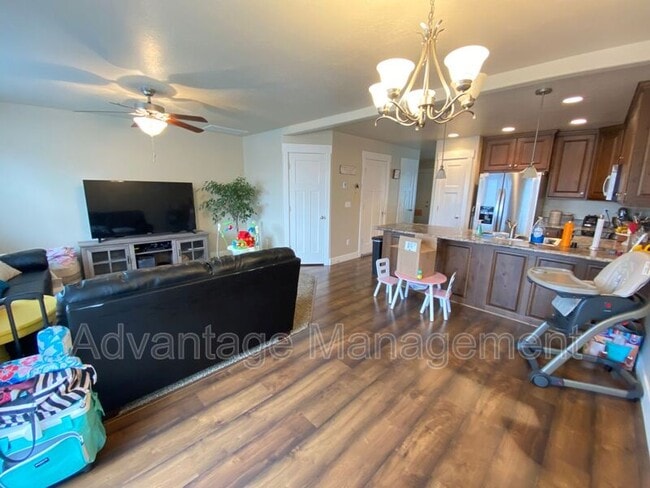 Foto del edificio - 887 Independence Ave