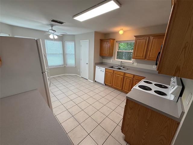 Foto del edificio - 527 E Oak St