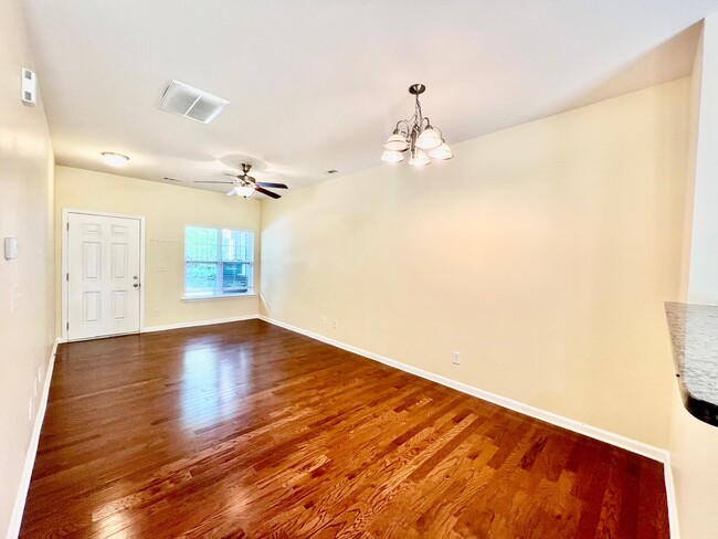 Building Photo - 7111 Adare Mews Rd