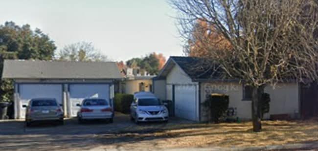Building Photo - P3100CR