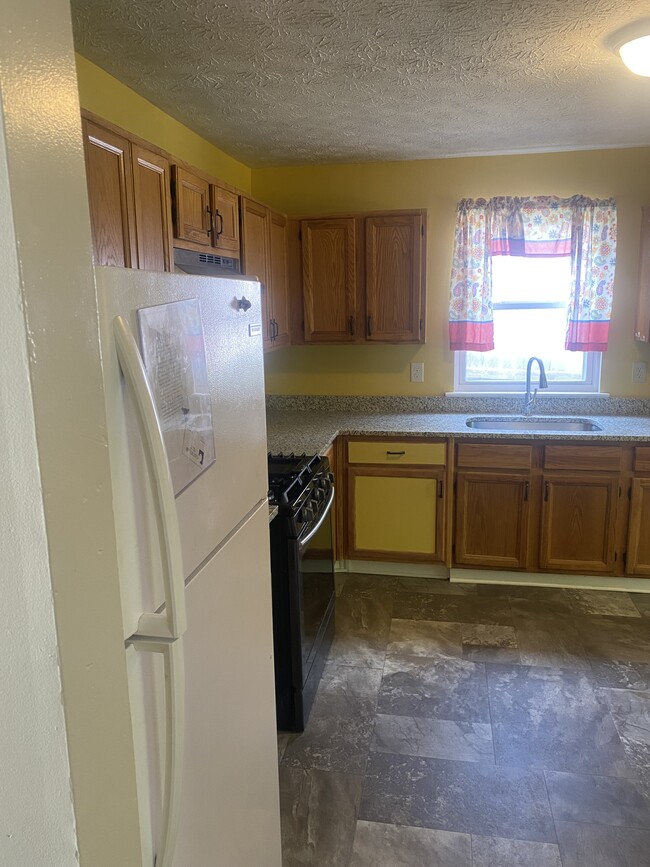 Building Photo - 5220 Brentwood Rd
