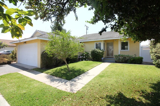 Building Photo - 4218 Torrance Blvd