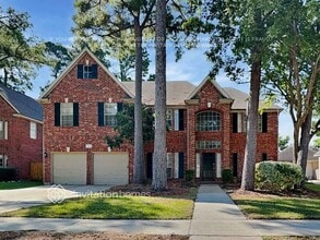 Building Photo - 11907 Lakewood Hills Dr