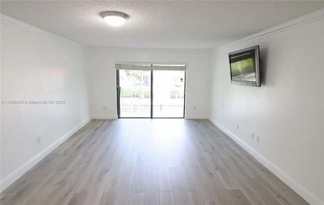 Foto del edificio - 9301 SW 92nd Ave