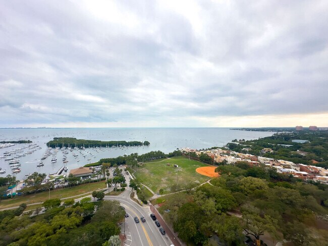Foto del edificio - 2889 McFarlane Rd