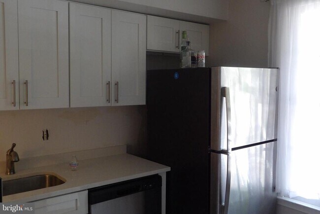 Foto del edificio - 762 Quince Orchard Blvd