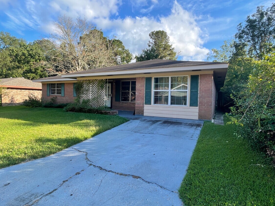 104 Francis St, New Llano, LA 71461 House Rental in New Llano, LA