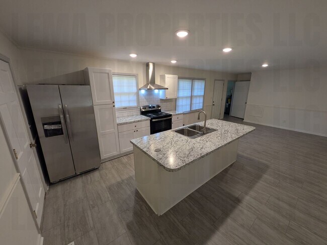 Foto del edificio - 4612 Daugette Dr NW